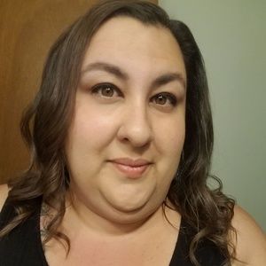 Meet your Posher, Dena